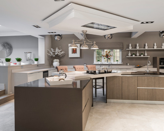 Glamorous corner kitchen island #kitchen #furniture #interiordesign #kitchenisland #seating #homedecor #decorhomeideas