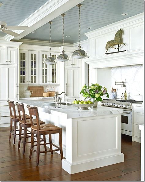 Light and bright kitchen wooden floor idea #kitchen #kitchendesign #floor #wooden #decoratingideas #homedecor #interiordecorating #decorhomeideas
