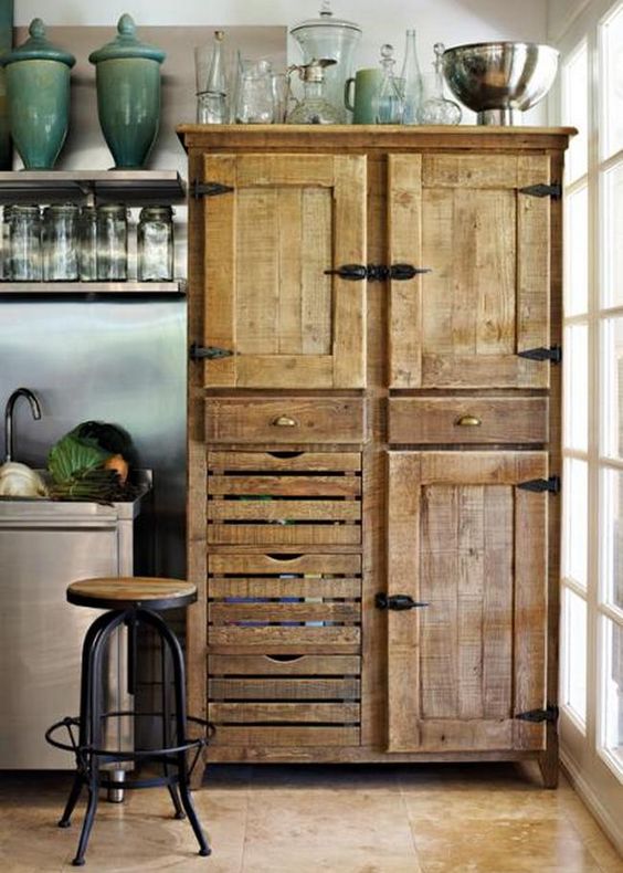 Pallet made cabinet kitchen idea #pallet #diy #pallets #furniture #makeover #repurpose #wooden #wood #decoratingideas #decorhomeideas