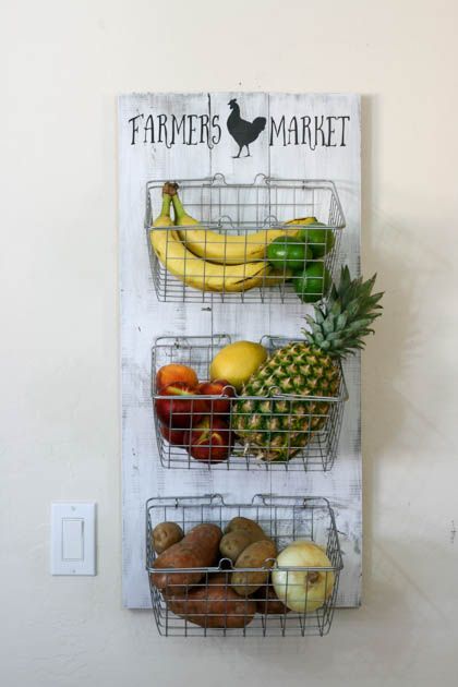 Pallet made kitchen storage shelf idea #pallet #diy #pallets #furniture #makeover #repurpose #wooden #wood #decoratingideas #decorhomeideas