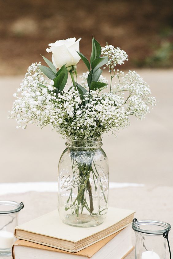Wedding mason jar white rose idea #jars #diy #homedecor #wedding #decoratingideas #garden #outdoor #decorhomeideas