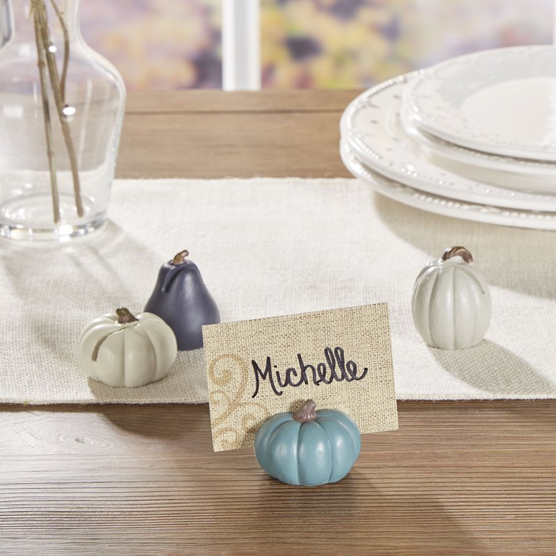 Personal Thanksgiving table decor #tablesetting #homedecor #falldecor #decoratingideas #falldecorideas #ornaments #decorhomeideas