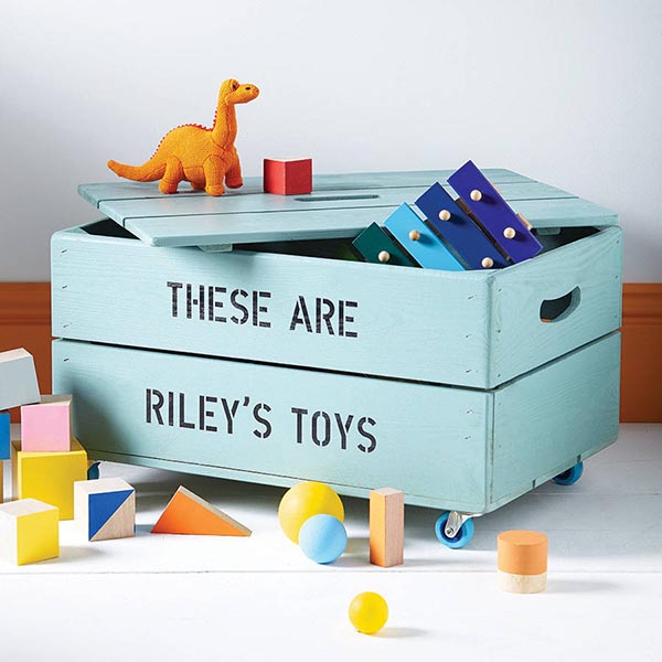 DIY Personalized storage box for toys #toystorage #toybox #diy #storage #decorhomeideas