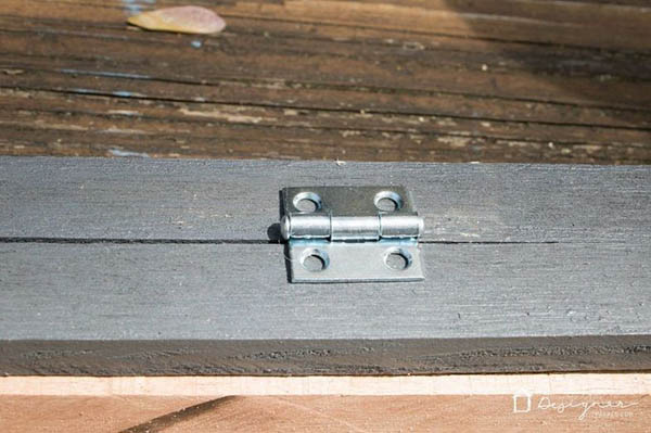 Wall decor wooden pallet