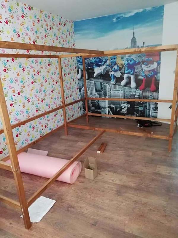 Dad builds kids beds