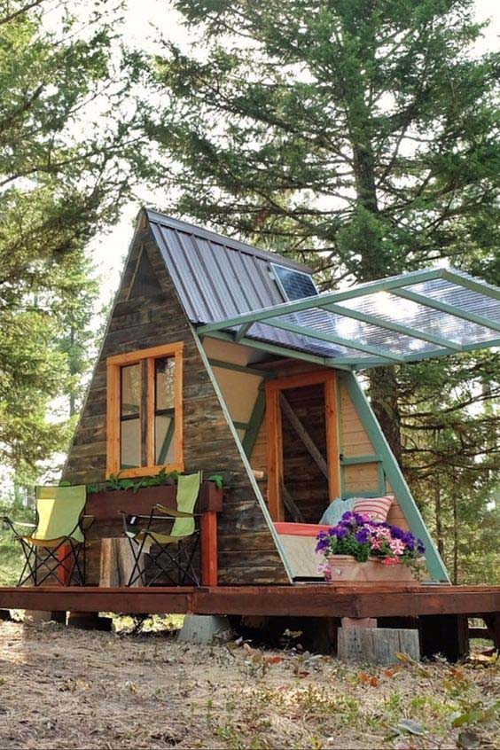 DIY Tiny Cabin #cabin #loghouse #tinyhouse #decorhomeideas