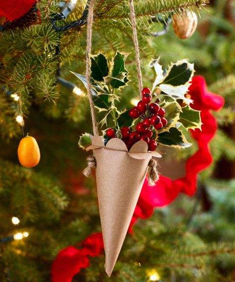 Cornucopia Christmas Ornament #Christmas #rustic #diy #ornaments #decorhomeideas