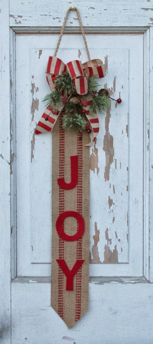 Joy Door Christmas Decor #Christmas #rustic #diy #decorhomeideas
