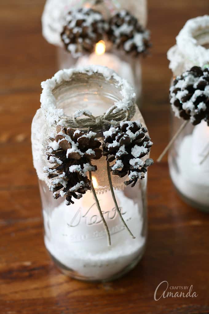 Snowy Pinecone Candle Jars #Christmas #rustic #diy #decorhomeideas