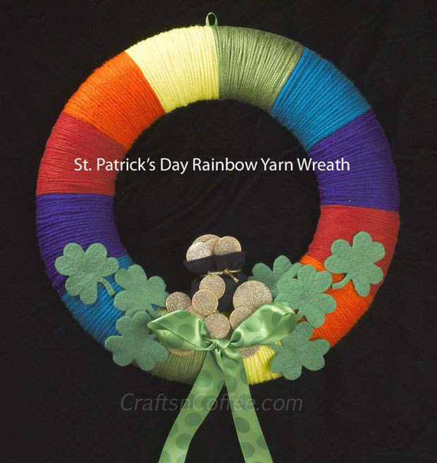 Rainbow Yarn Wreath from Crafts N Coffee #stpatrick #diy #wreath #decorhomeideas