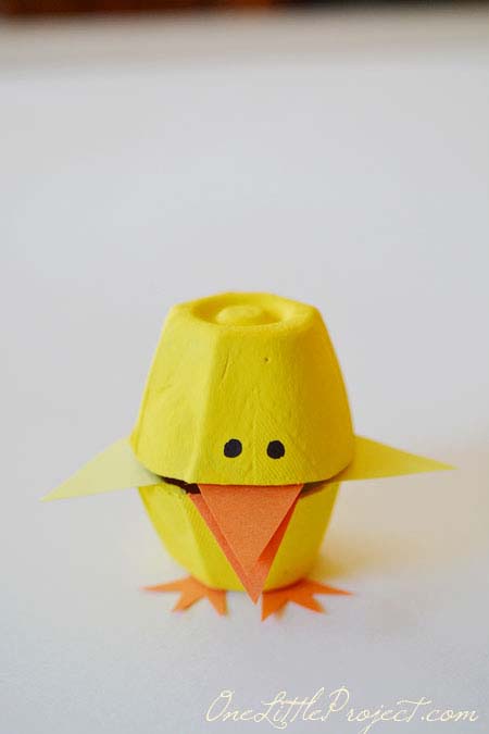 Candy Filled Easter Egg Carton Chicks #easter #diy #dollarstore #crafts #kids #decorhomeideas