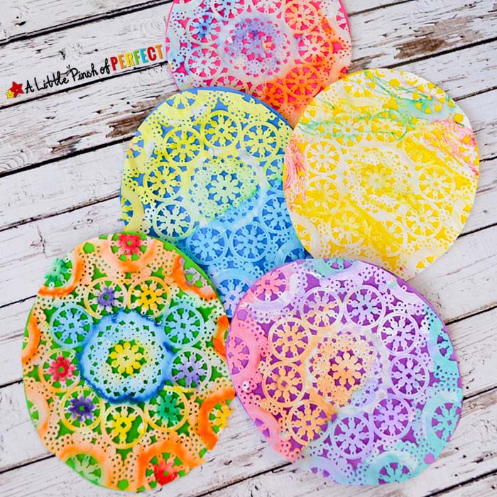 Easter Egg Doily Craft #easter #diy #dollarstore #crafts #kids #decorhomeideas