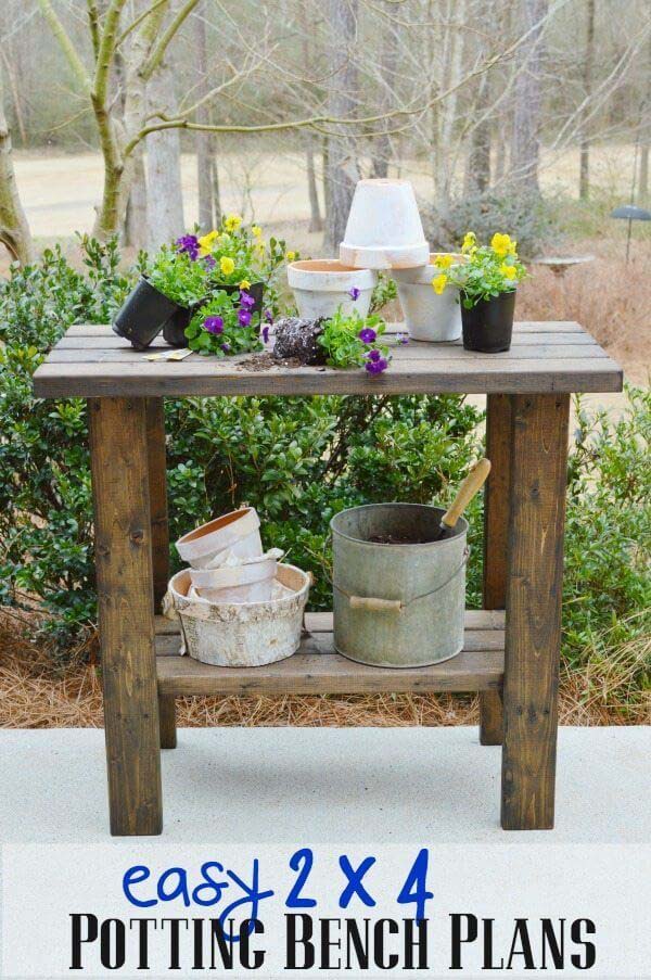 A Potting Bench Made Entirely of 2x4s #diy #potting #bench #garden #decorhomeideas