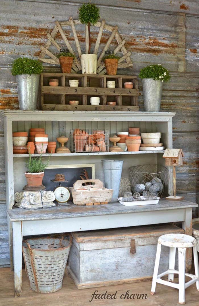 Floor to Ceiling Farmhouse Work Bench Décor #diy #potting #bench #garden #decorhomeideas