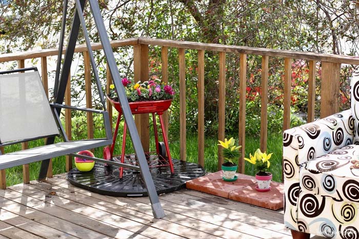 Upcycled Grill Flower Bed #garden #upcycled #diy #decorhomeideas