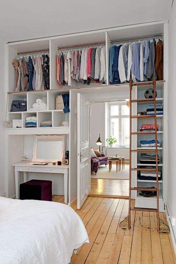 The Walls Become Your Closet #bedroom #small #design #decorhomeideas