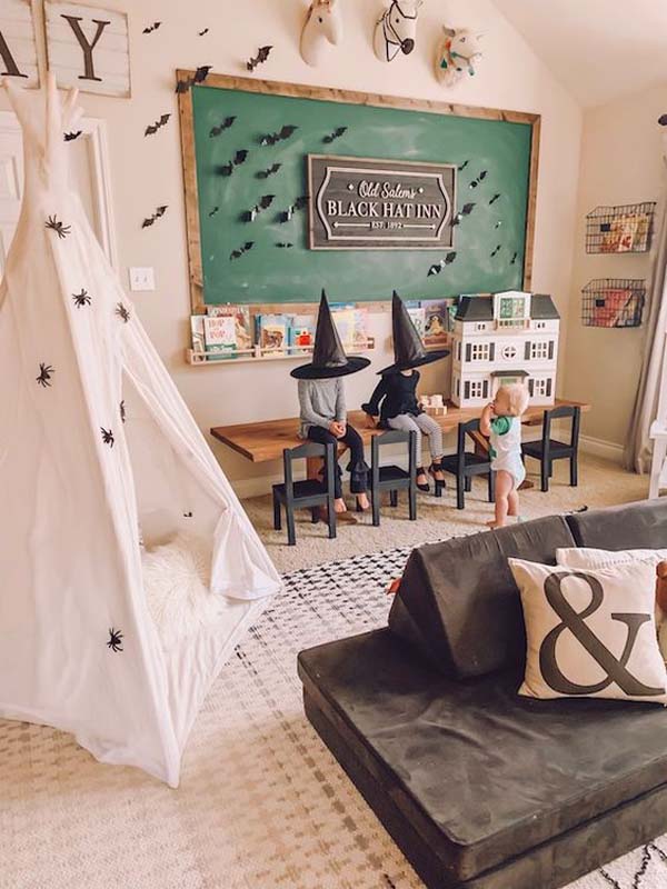 Easy DIY Halloween Playroom Design #halloween #kidsroom #nursery #decorhomeideas