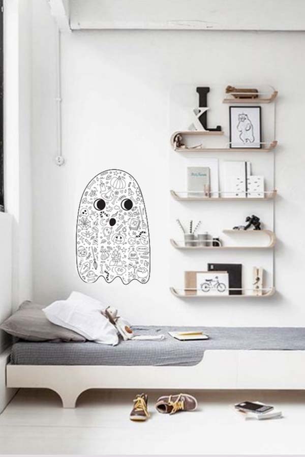 Halloween-Kids-Room-Decor-With-Ghost-Poster #halloween #kidsroom #nursery #decorhomeideas