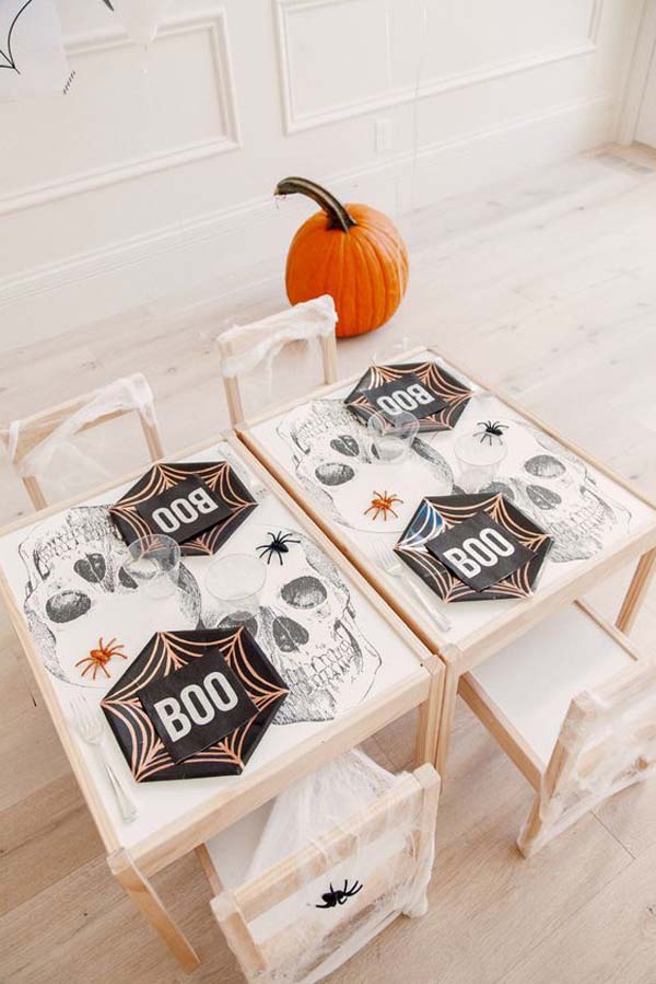Kids Halloween Table In Playroom #halloween #kidsroom #nursery #decorhomeideas