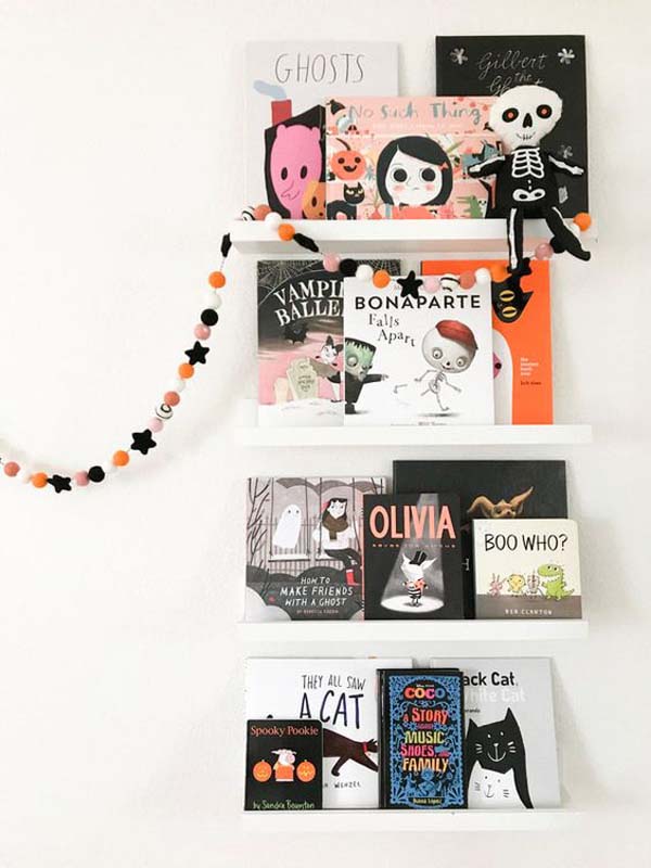 Simple Halloween Bookshelves Ideas #halloween #kidsroom #nursery #decorhomeideas