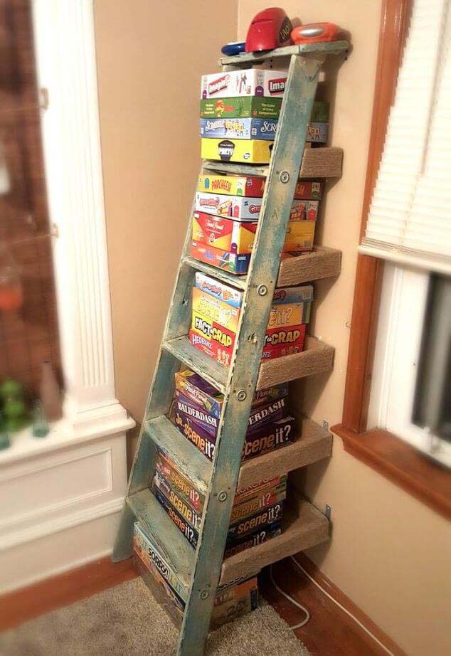 Party-Ready Board Game Display #diy #ladder #repurpose #decorhomeideas