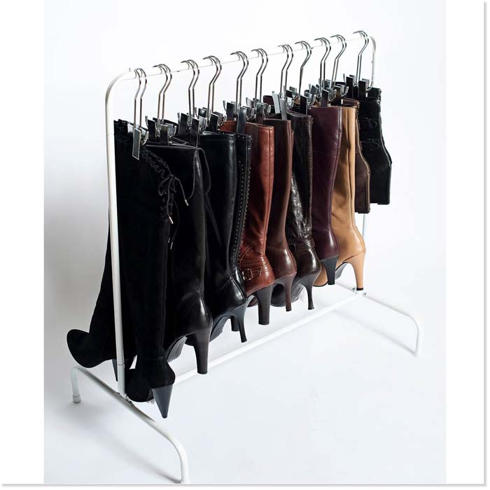 Space Saving Hanging Boot Rack #entrywayshoestorage #decorhomeideas
