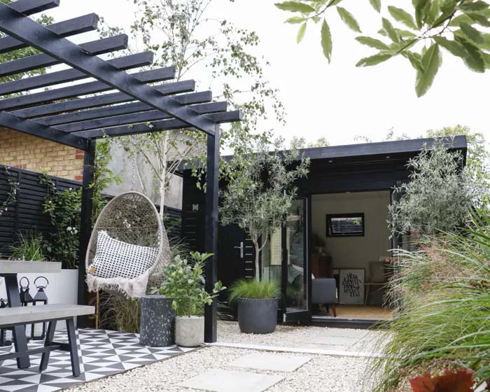 Give Your Garden Room a Rear Window