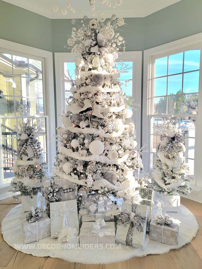 Pure White Christmas Tree Decorations