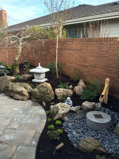 A Small Japanese Courtyard Garden
