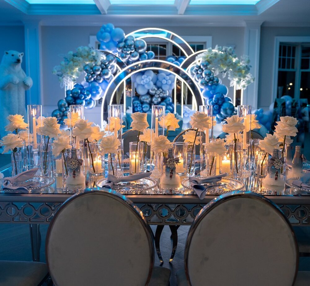 blue and gold christmas decor 15