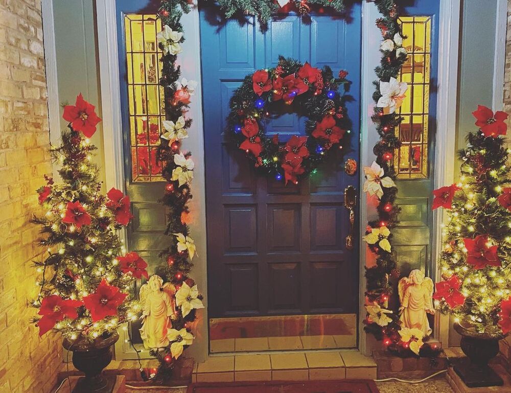 christmas front door 22