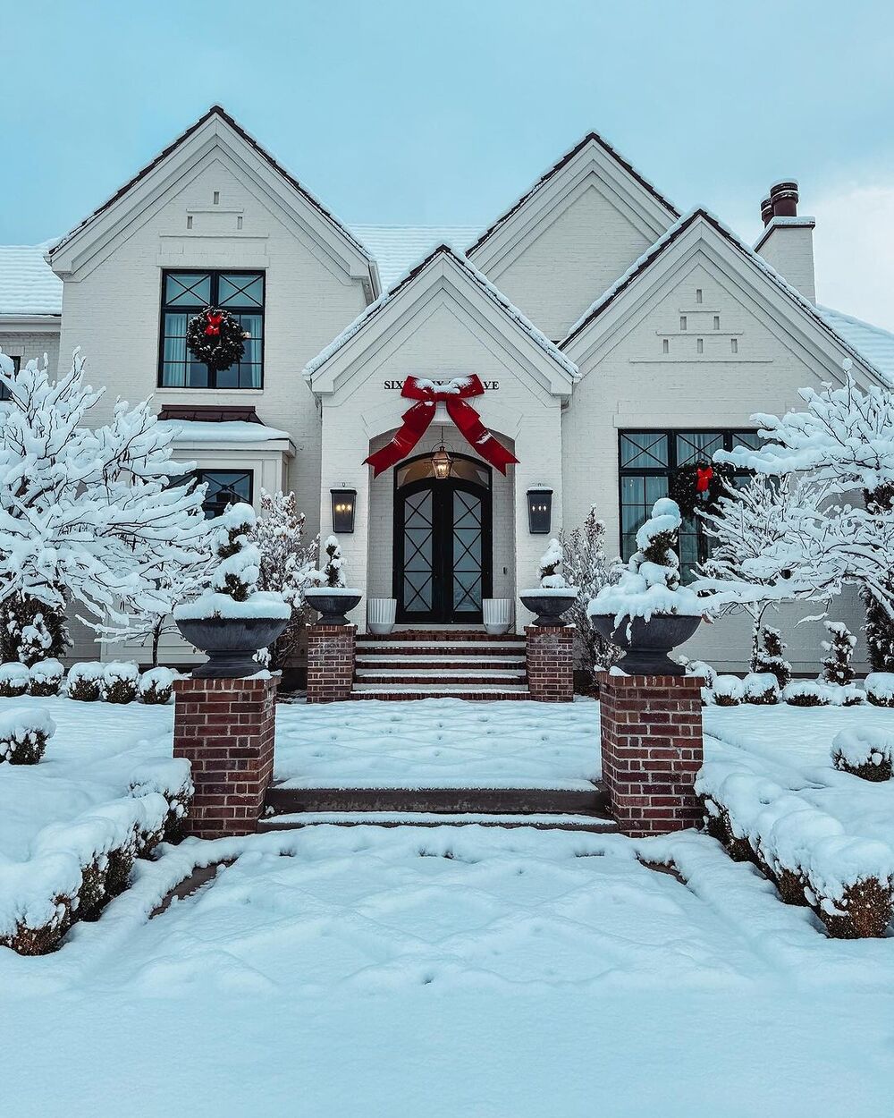 christmas lights on house exterior 2