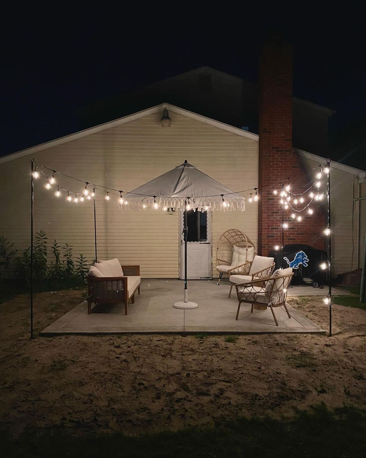14 diy patio light poles 7