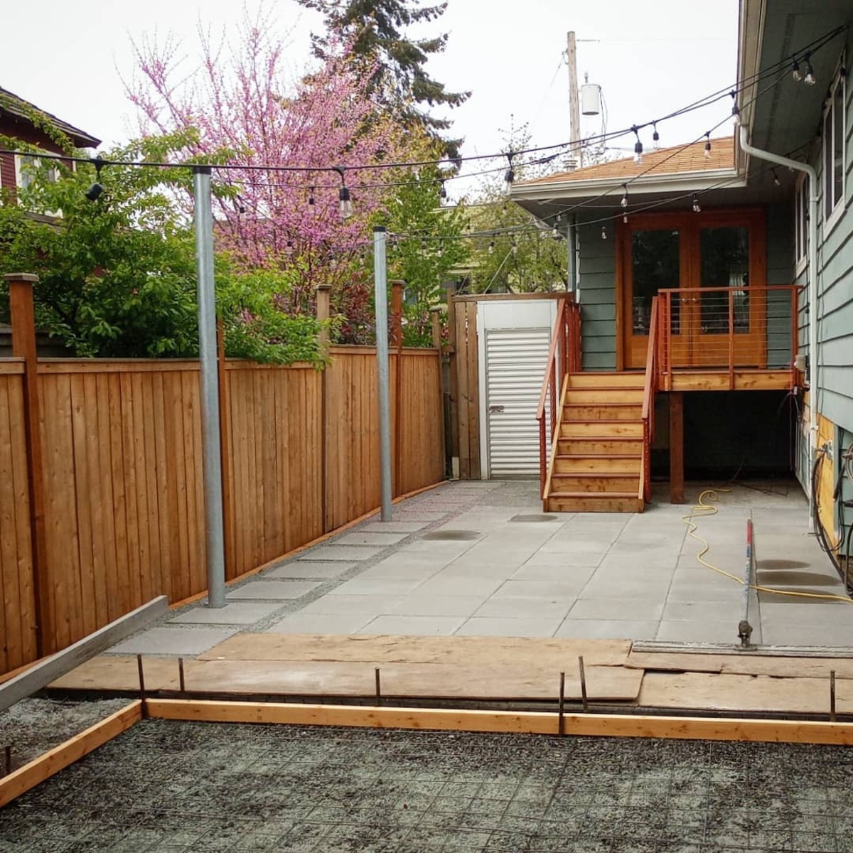 14 diy patio light poles 9