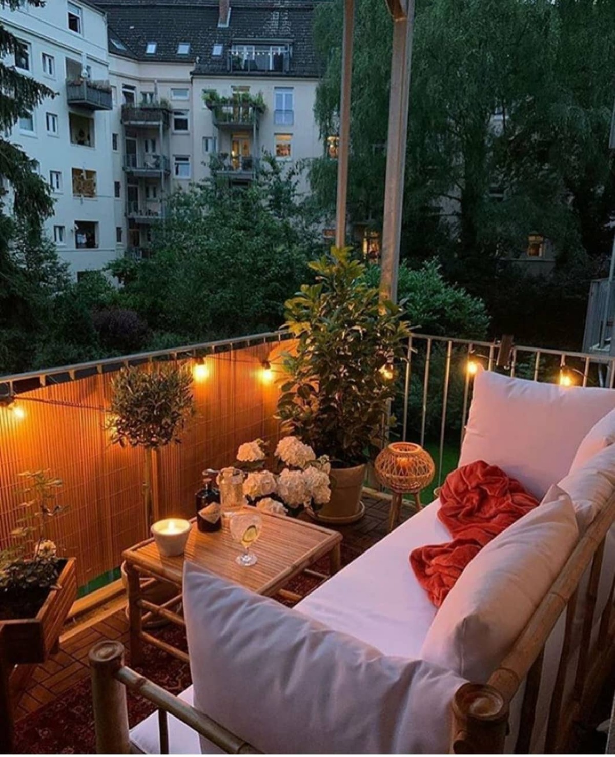 19 small apartment patio ideas 6