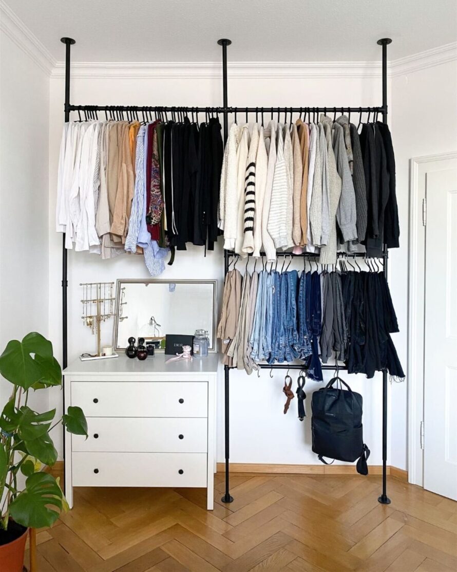 open closet 10