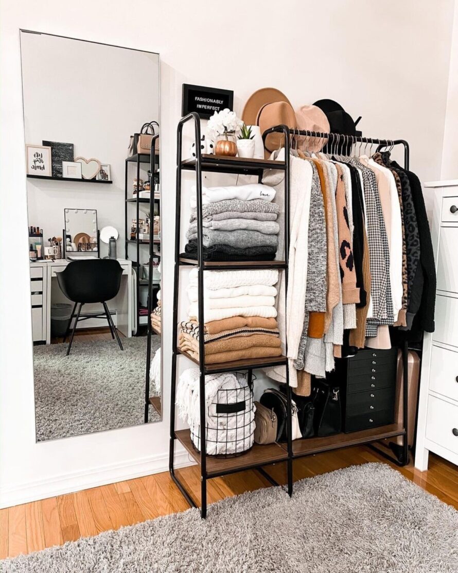 open closet 13