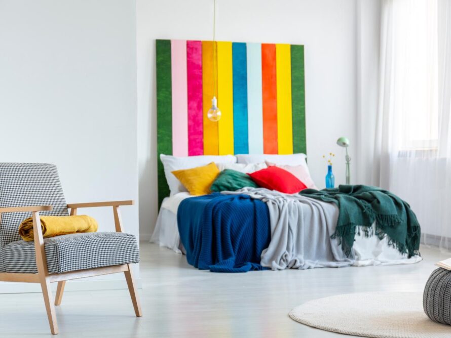 maximizing small bedroom space 03