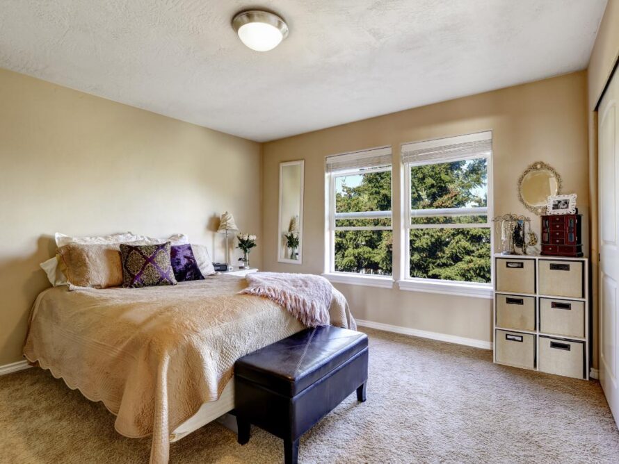 maximizing small bedroom space 12