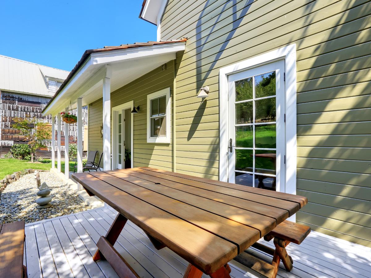 green exterior house colors 02