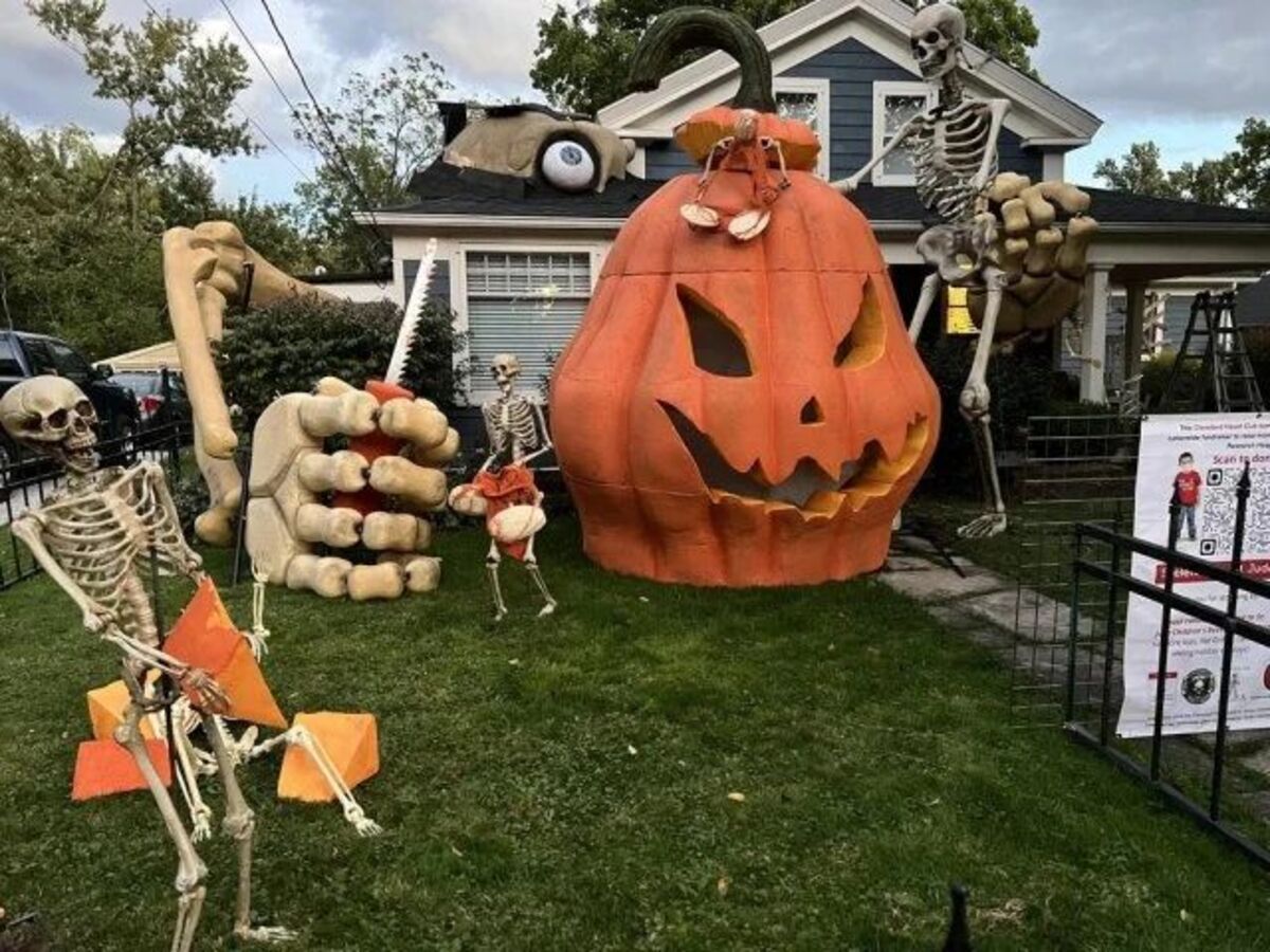 15 spooktacular halloween yard decorations 8