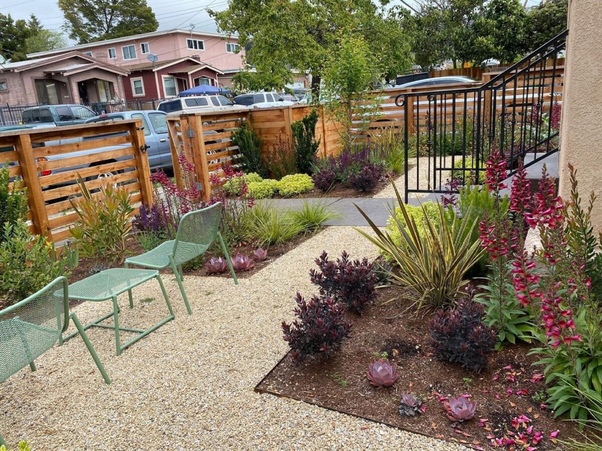 small front yard landscaping ideas 11