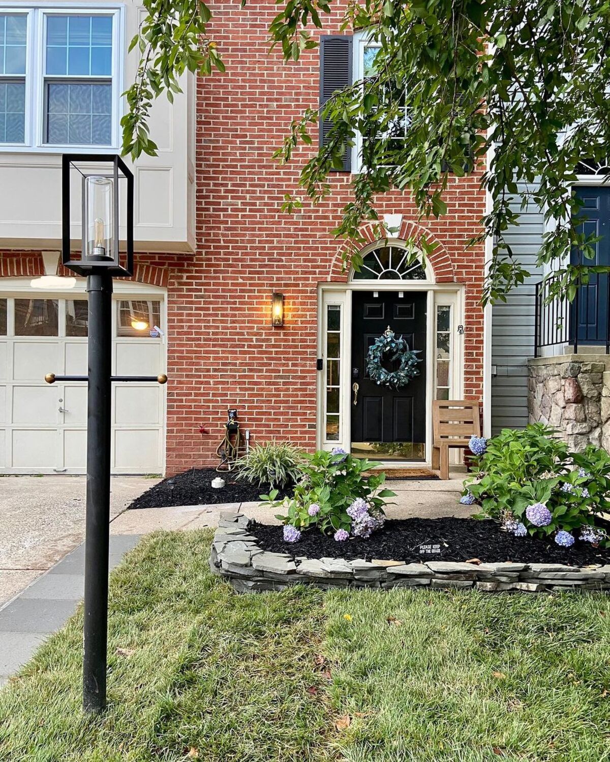 small front yard landscaping ideas 13