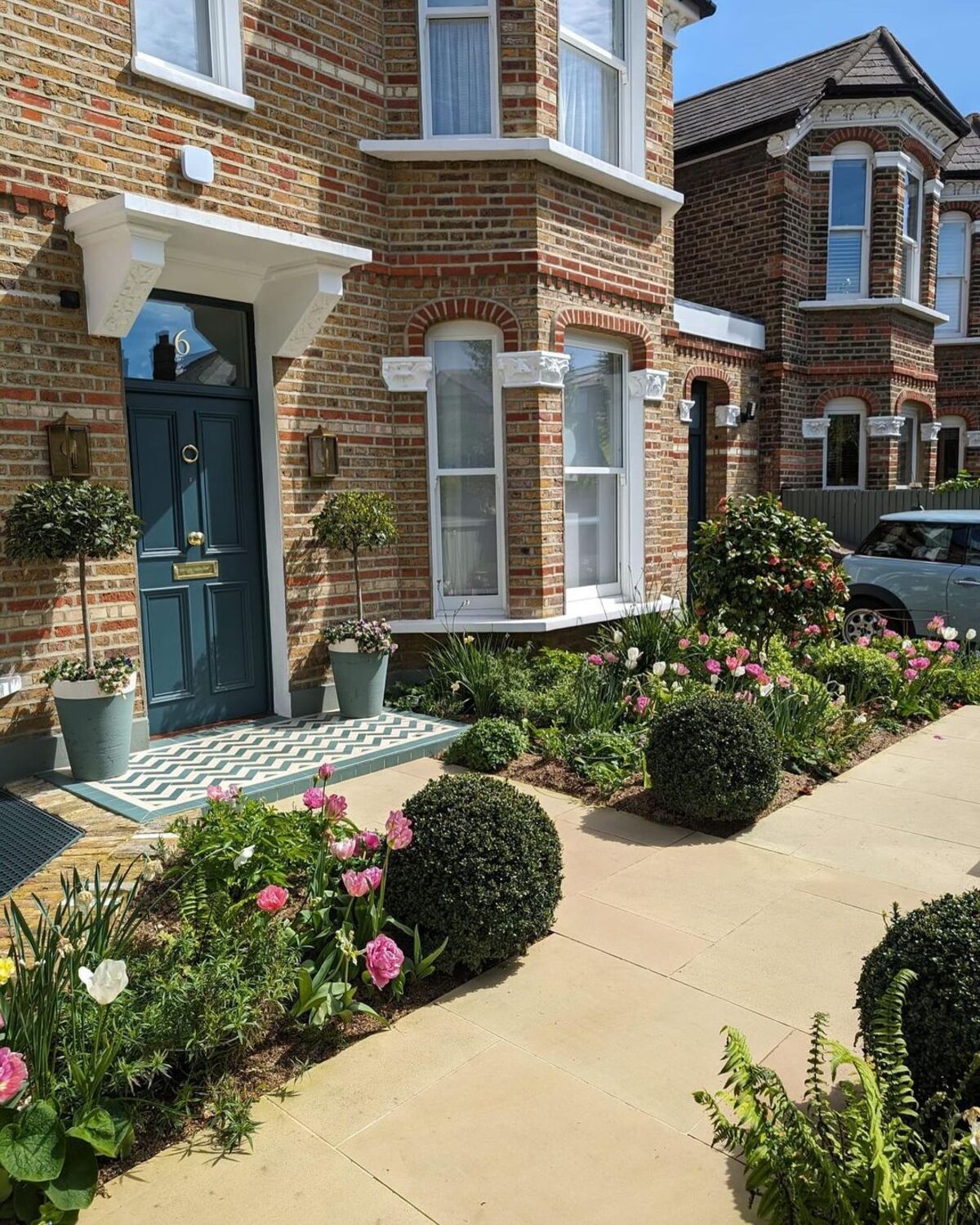 small front yard landscaping ideas 16