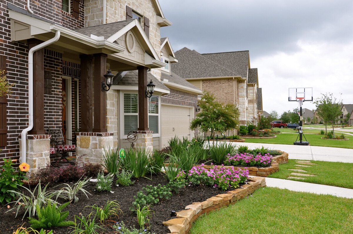 small front yard landscaping ideas 17