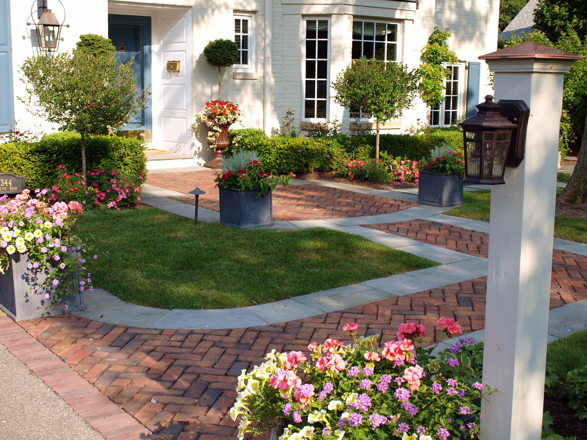 small front yard landscaping ideas 19