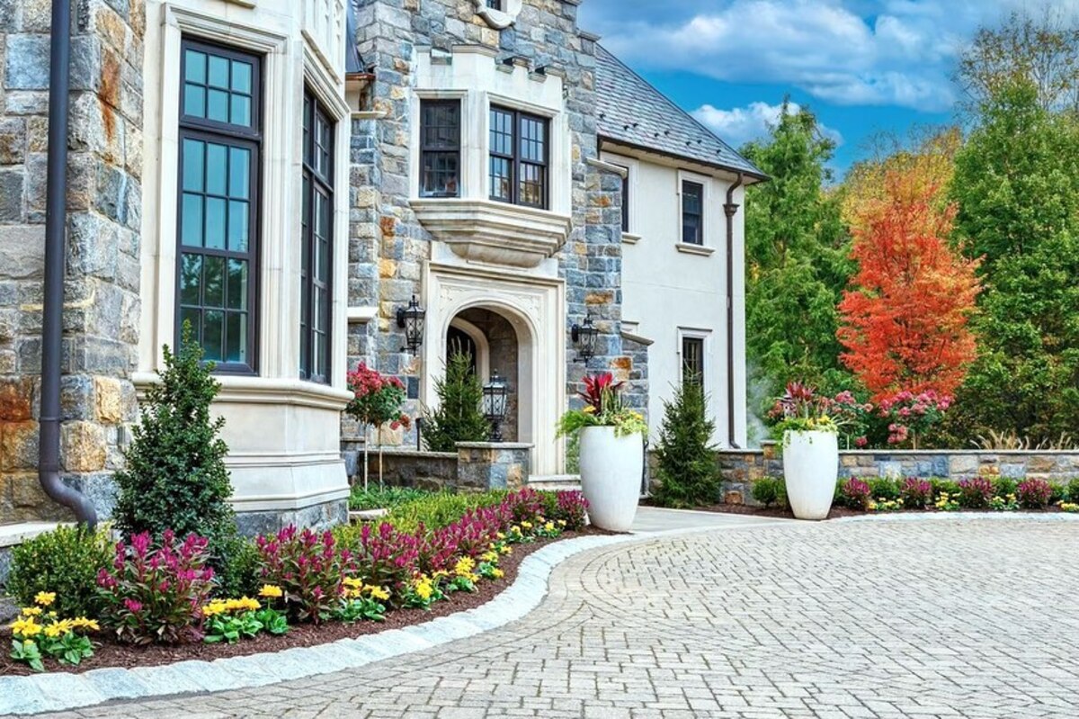 small front yard landscaping ideas 8