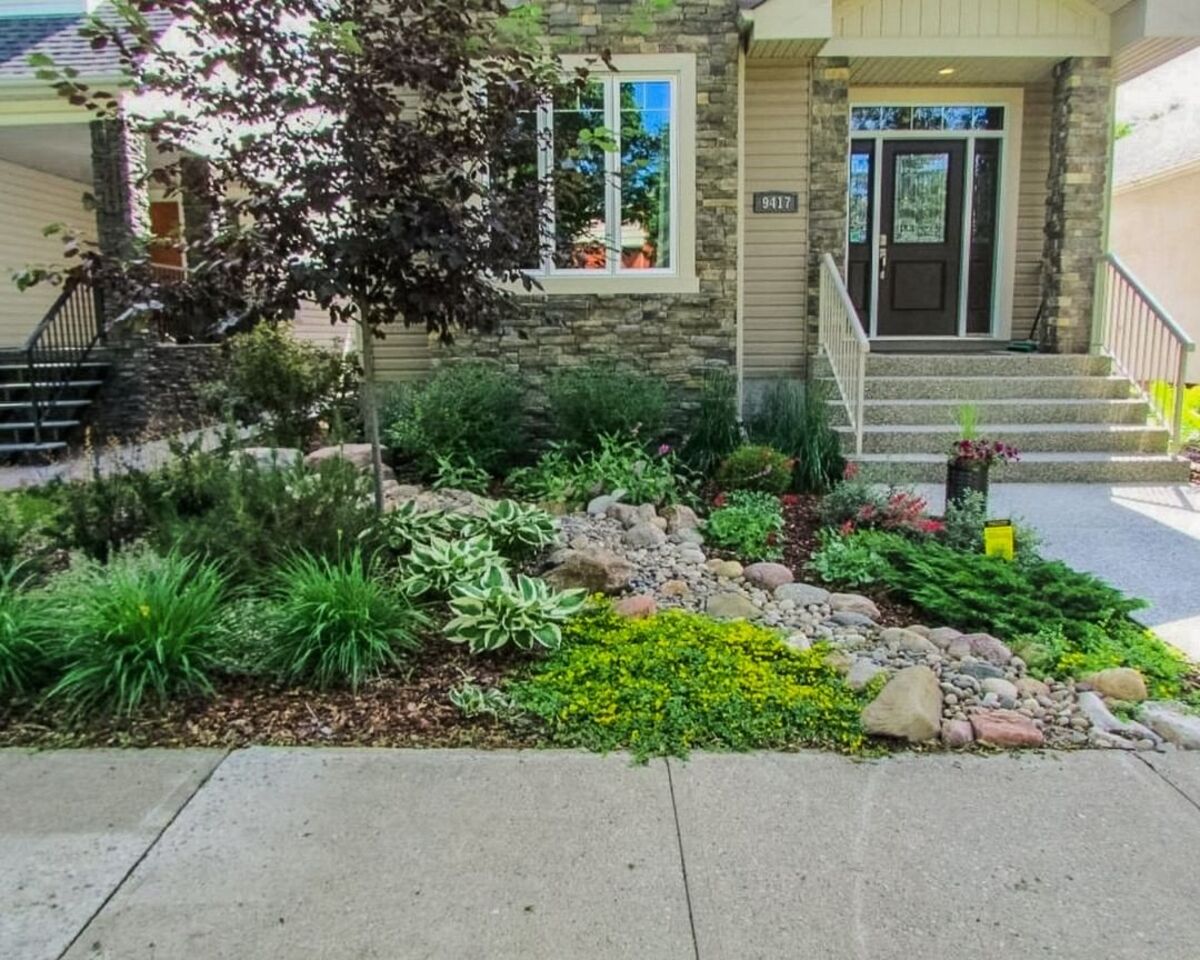 small front yard landscaping ideas 9