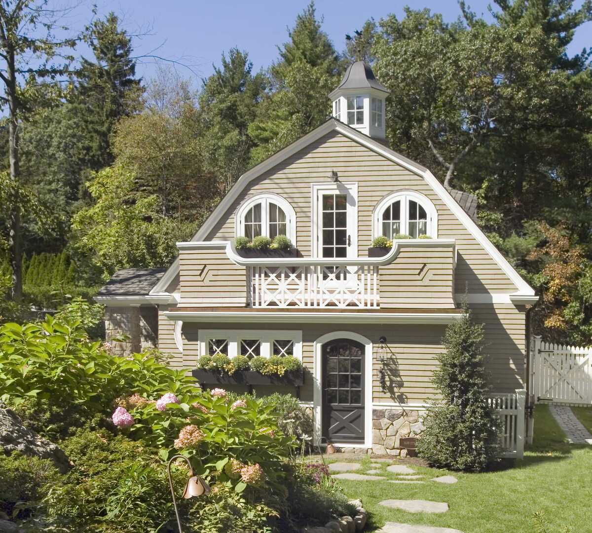 charming pastel exterior house colors 4
