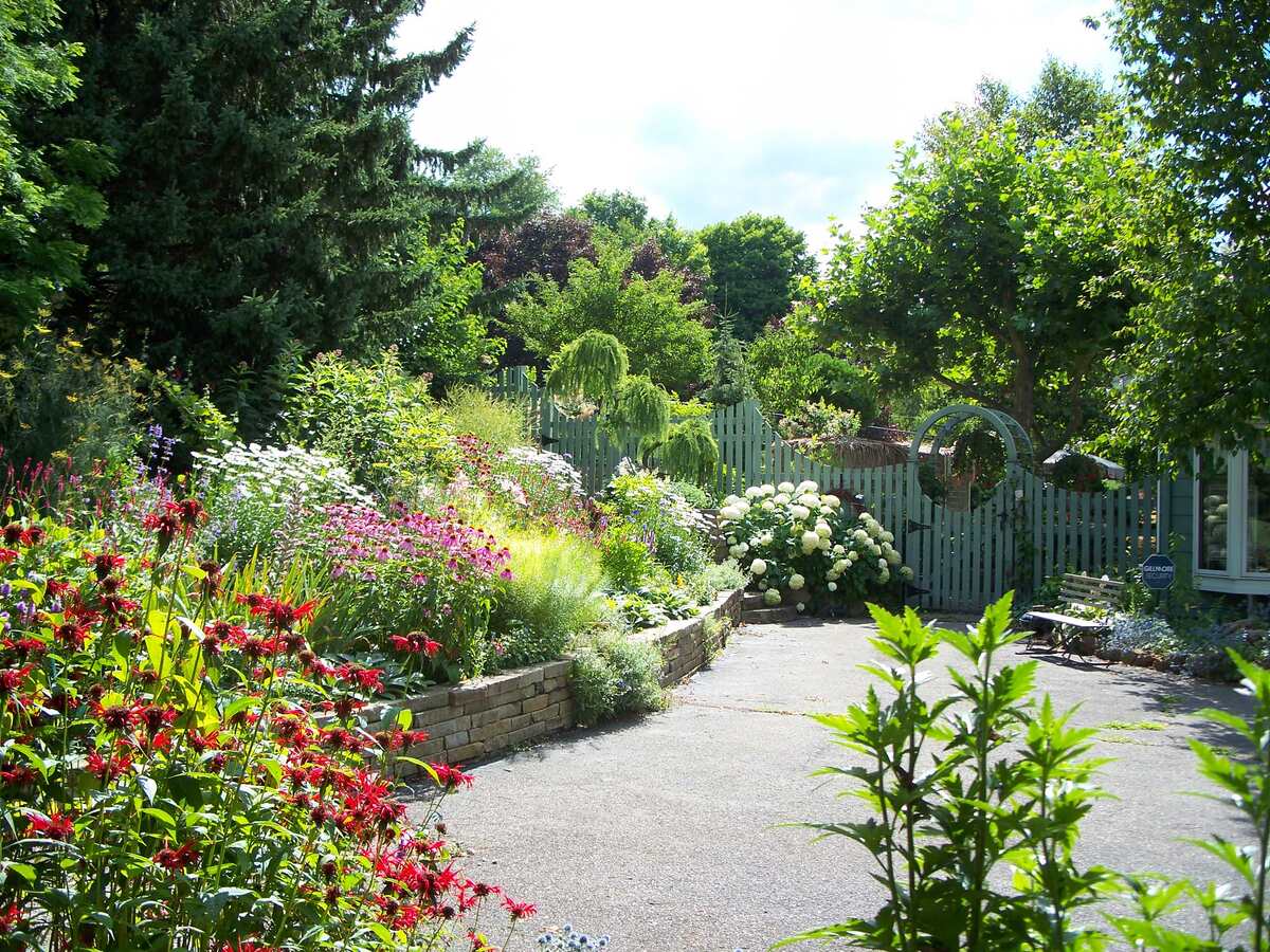 colorful flower gardens 14